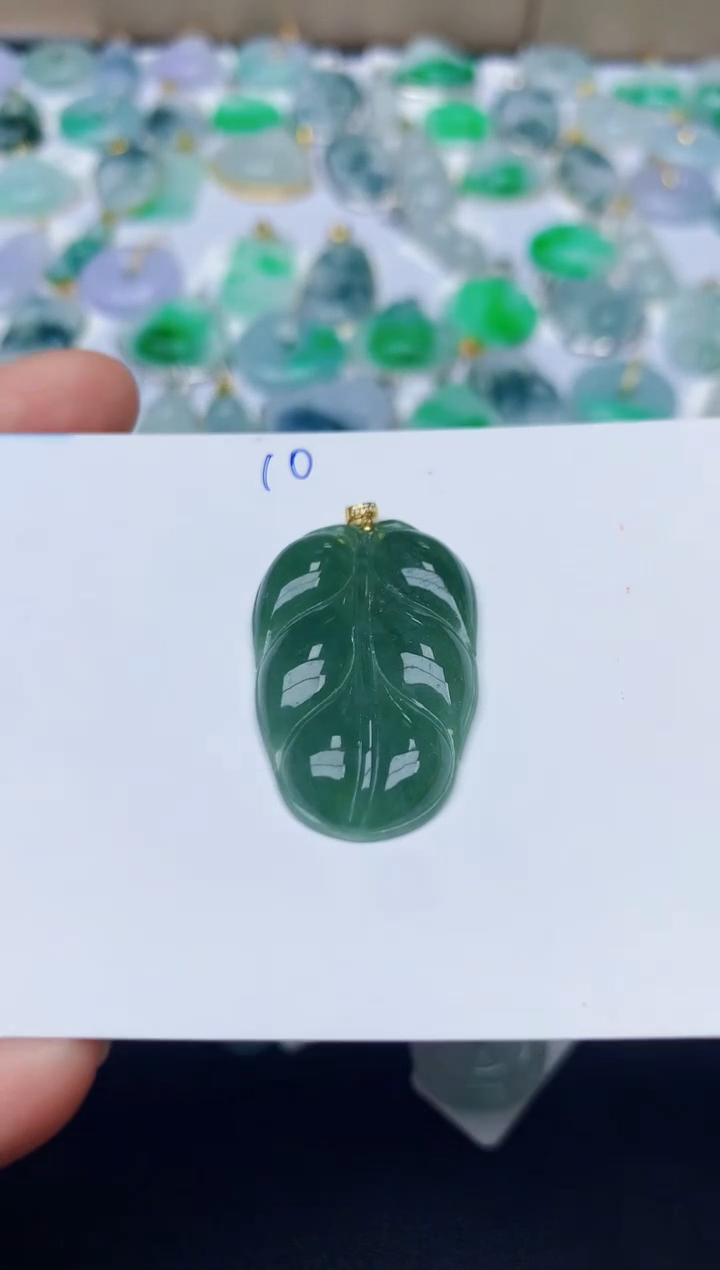 【闪购商品】翡翠颈饰18K金镶嵌天然翡翠A货   