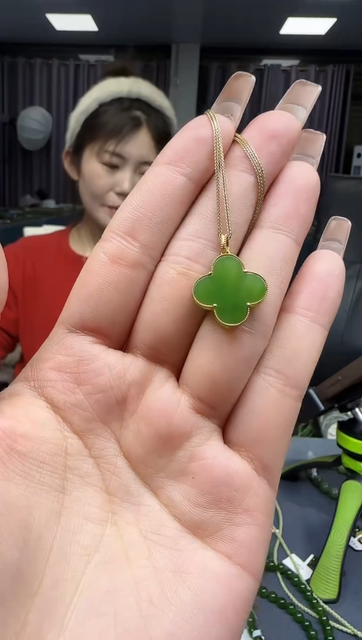 【闪购商品】和田玉挂件18K金镶嵌1