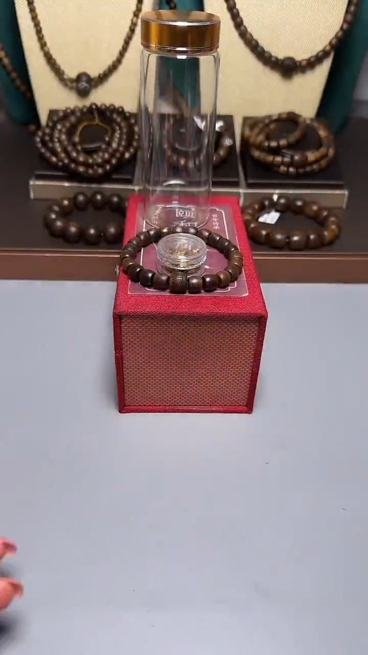 沉香富森红土s0.8桶珠单圈