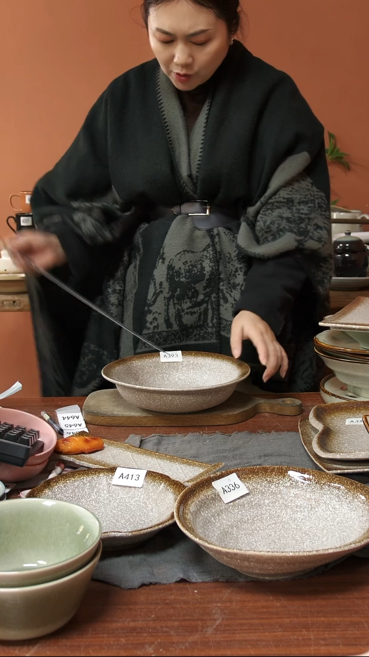 陶瓷A393 一只陶瓷粗陶帽子碗可能微瑕