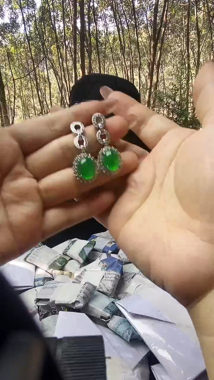 满色吊坠 所见即所得！！！