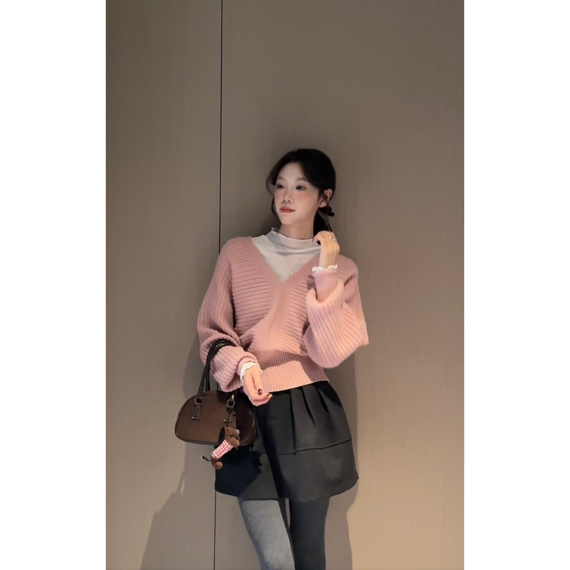 26080#秋冬温柔风V领气质修身针织毛衣女