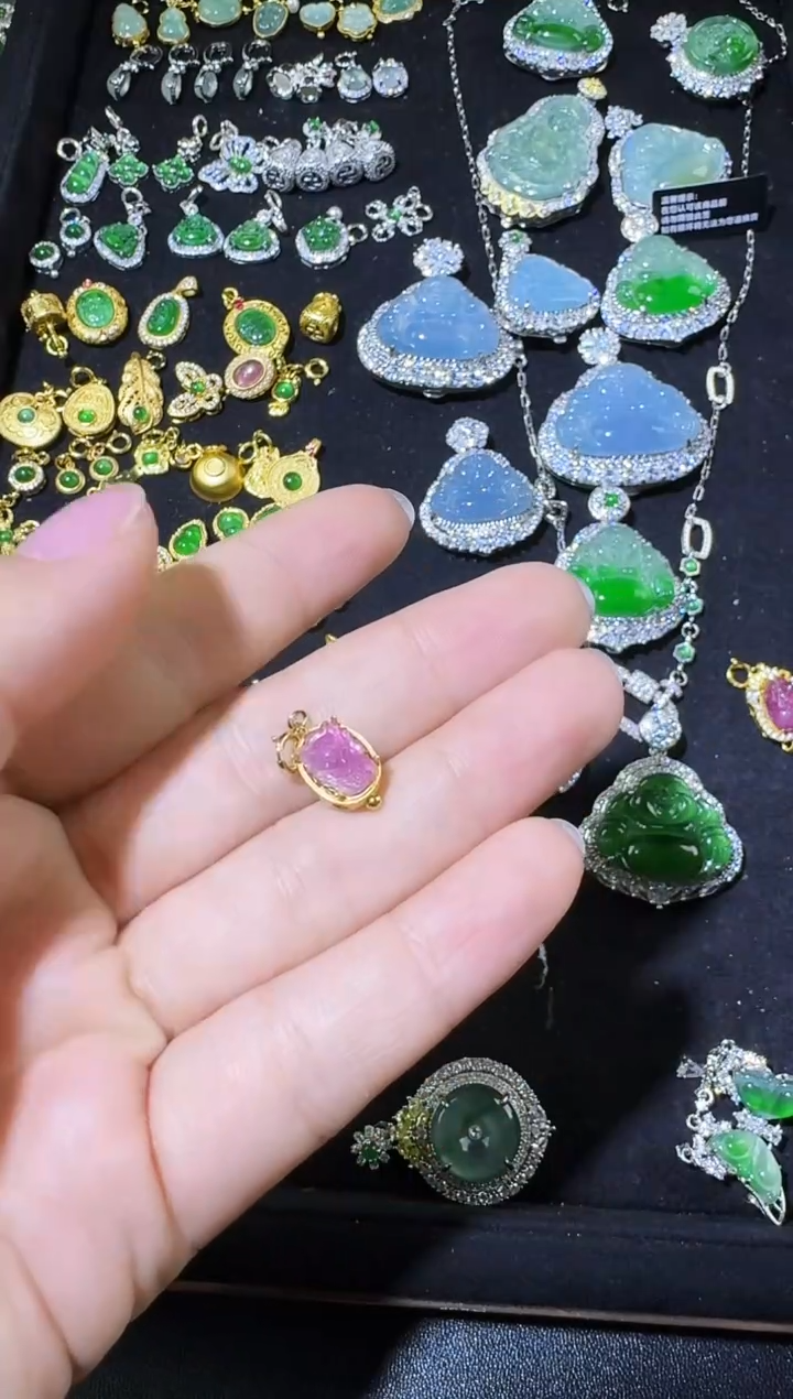 【闪购商品】翡翠吊坠(不含链)银S925镶嵌九尾