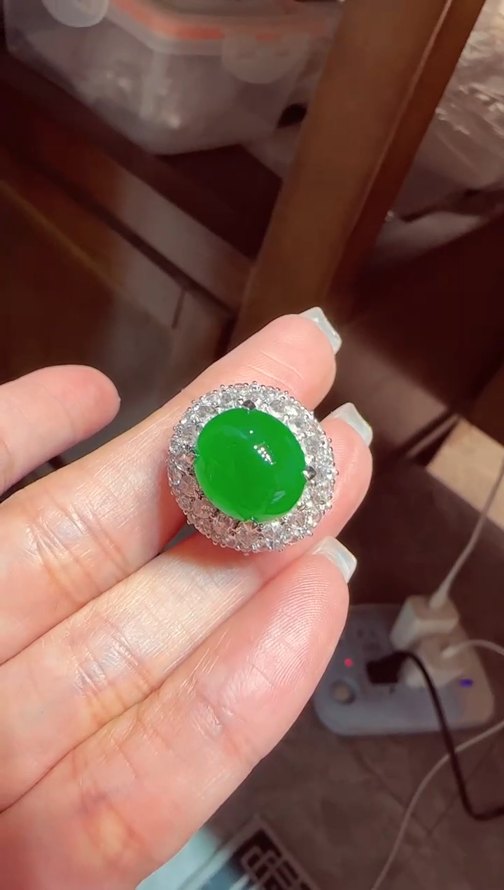 【闪购商品】翡翠戒指18K金镶嵌蛋面98000分单