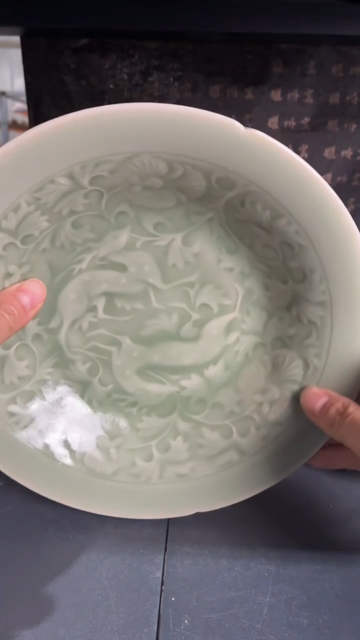 耀州窑仰山天青双鹿盘微瑕厚胎