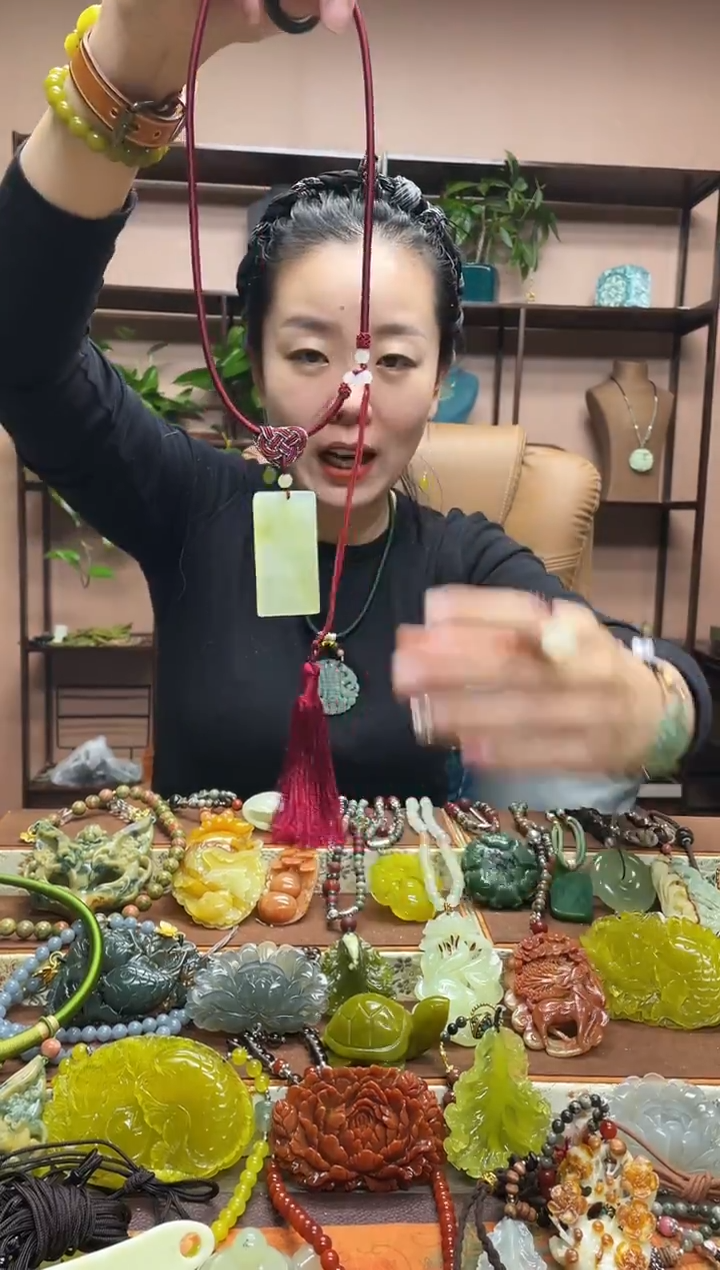 未镶嵌岫玉吊坠·4