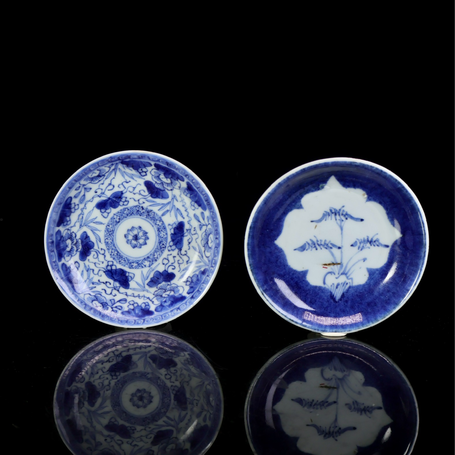 19.清早期青花翠竹花卉纹盘两只