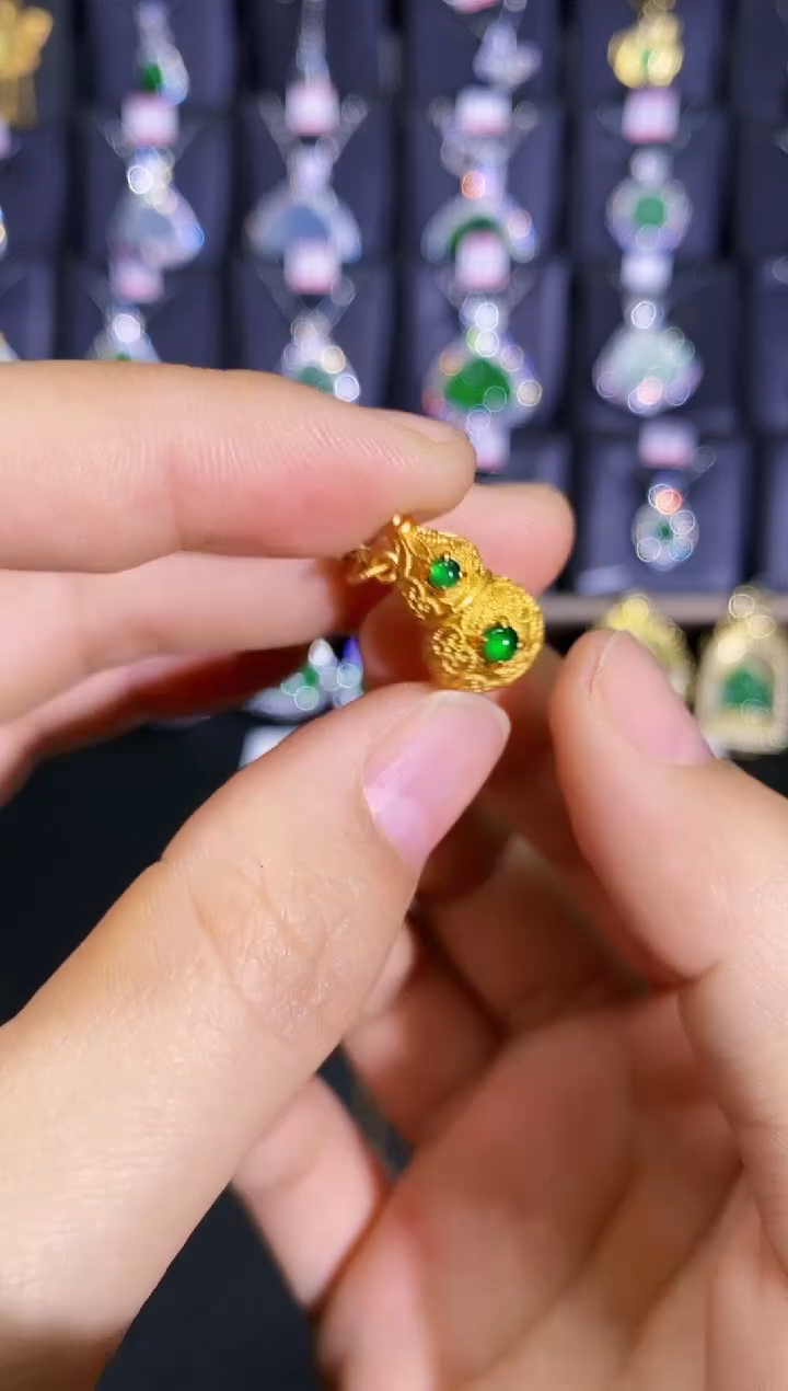 【闪购商品】翡翠吊坠(赠链)银S925镶嵌葫芦吊坠