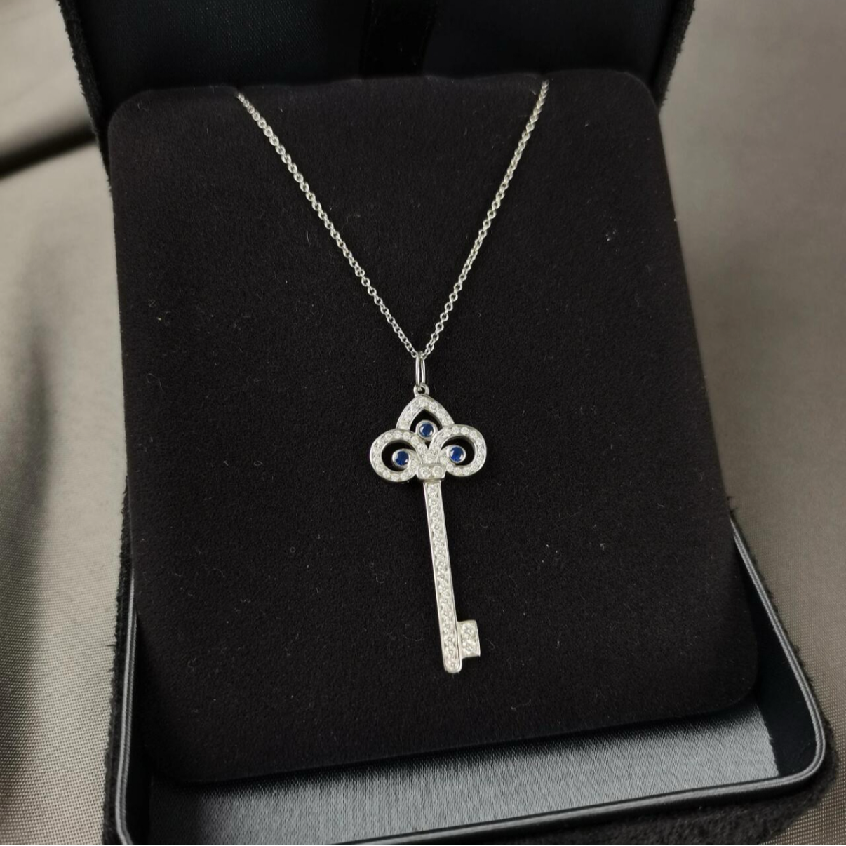 99新 Tiffany & Co./蒂芙尼 -388 小花6欢 鸢尾花蓝宝石白金项链