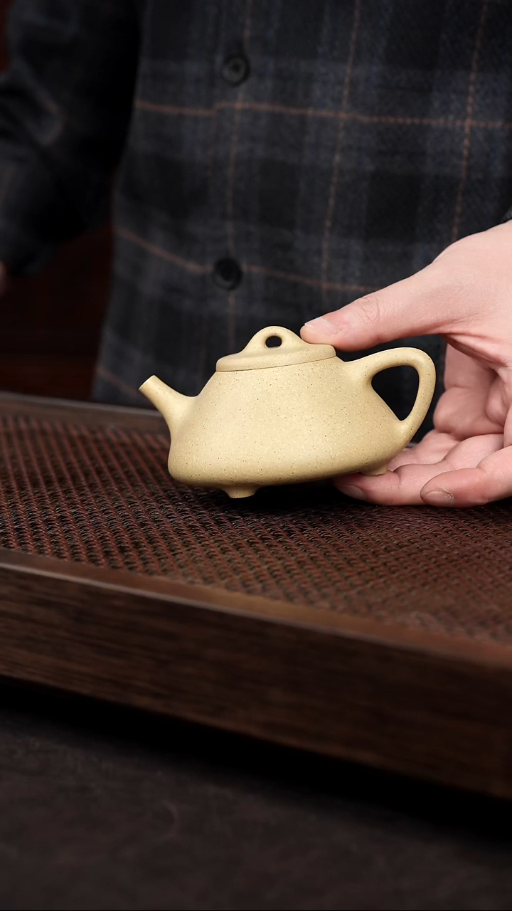 【闪购商品】紫砂茶壶超矿标本绿子冶【带矿标证书】