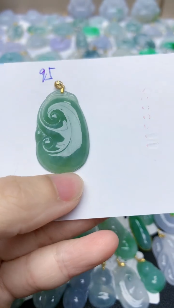 【闪购商品】翡翠颈饰18K金镶嵌天然翡翠A货    