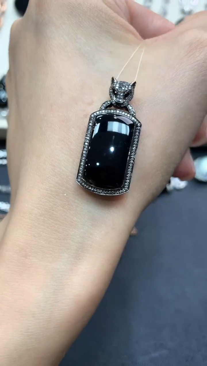 【闪购商品】翡翠吊坠(不含链)18K金镶嵌q106无鉴赏