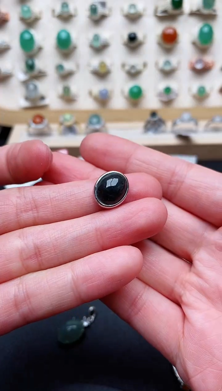 【闪购商品】翡翠颈饰银S925镶嵌天然翡翠333   4+