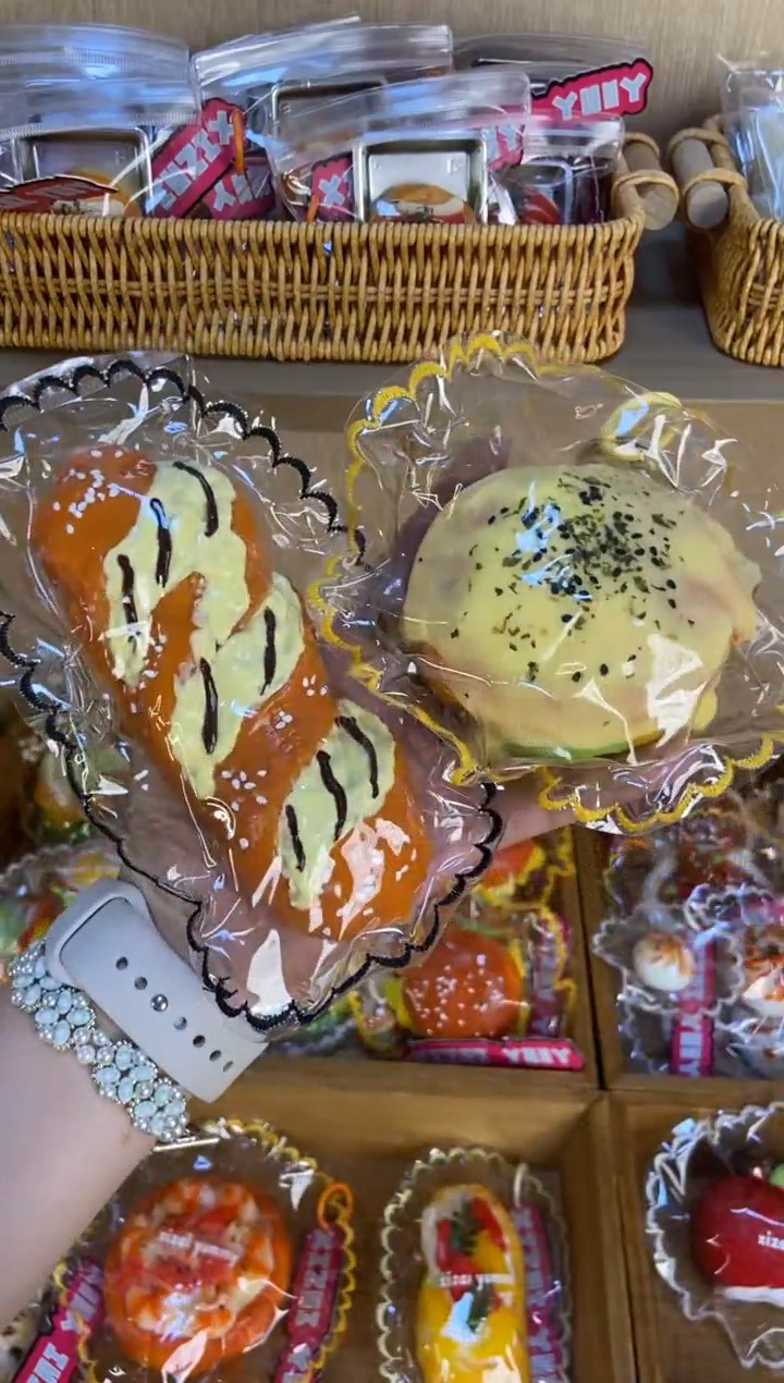 胶制【福利】脏脏芝士瀑布汉堡+咖啡法棍