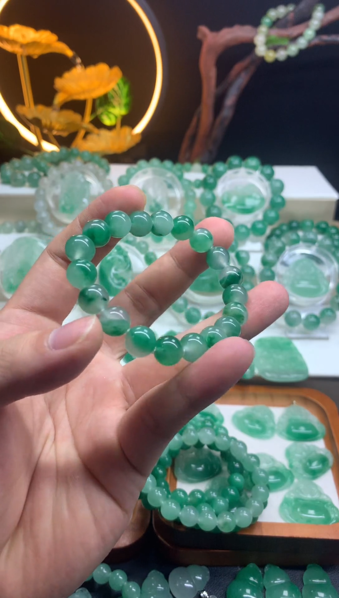 石英质玉（非洲翠）手串未镶嵌卡10手串