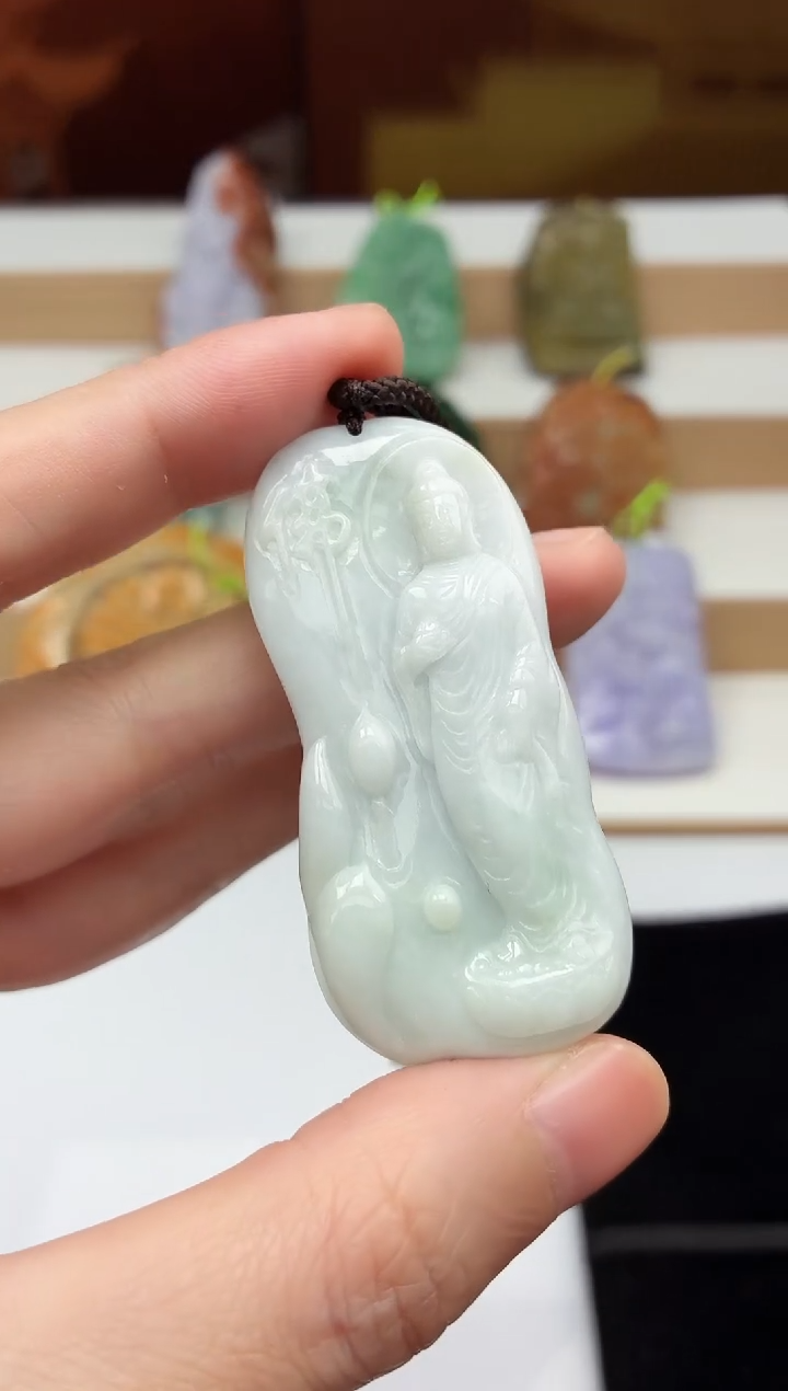 颈饰未镶嵌翡翠牌子