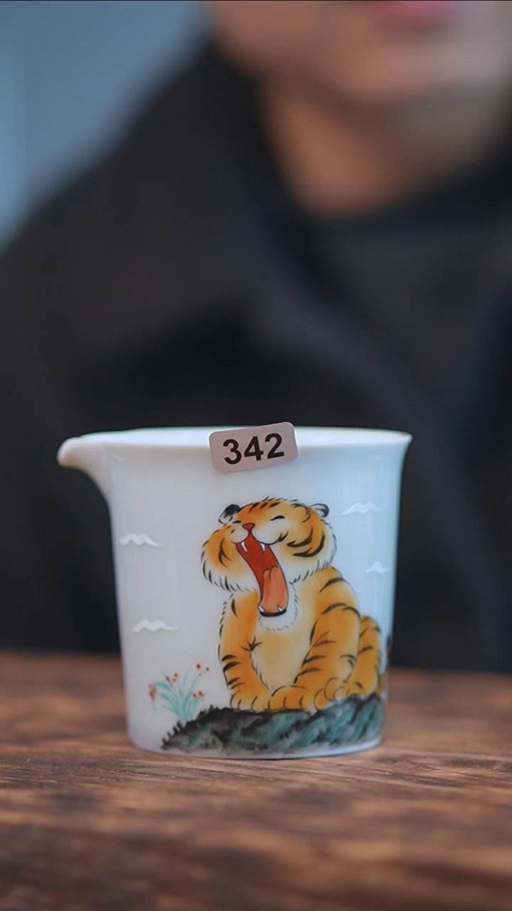 【闪购商品】342景德镇手绘小老虎公道