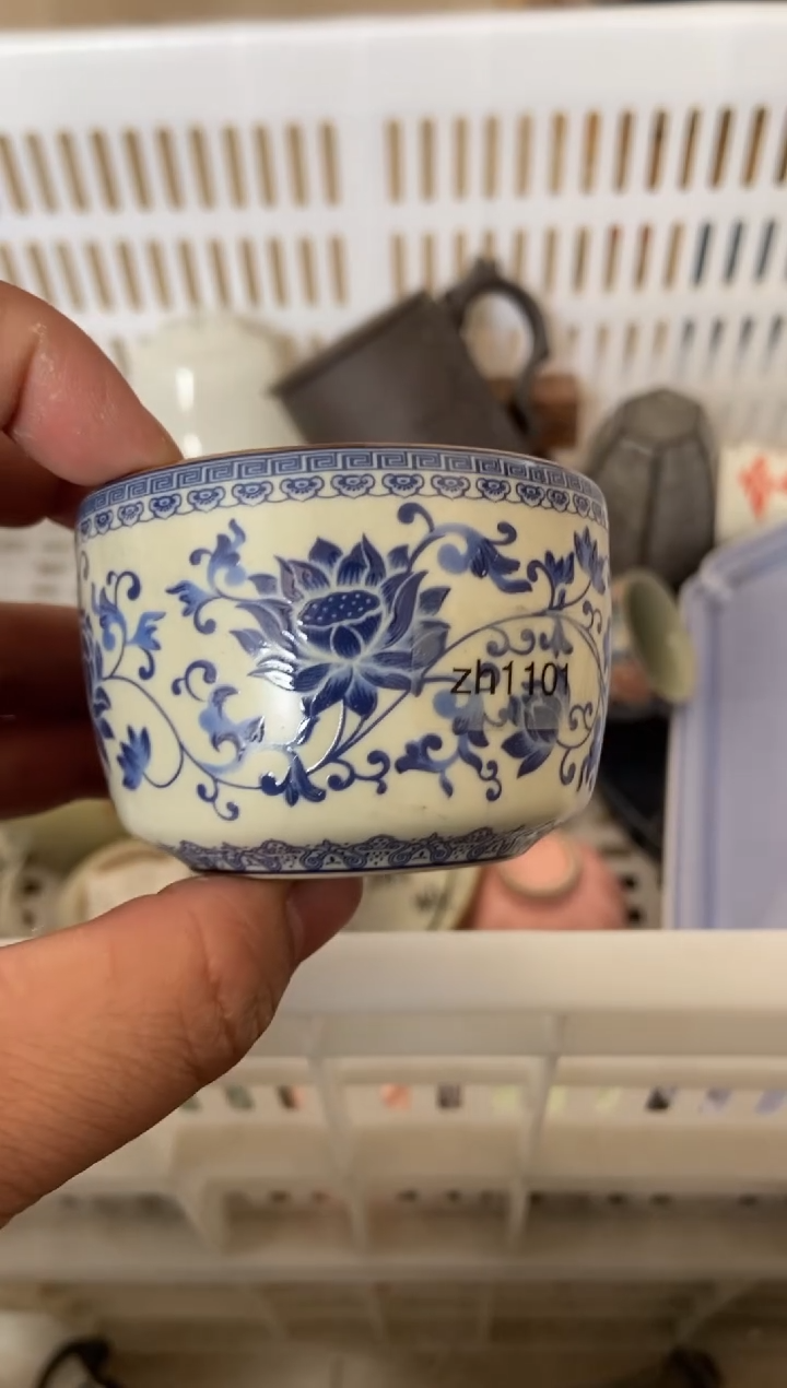 杯无运费险有瑕疵的摄影的产品有使用过的痕迹有点脏介意勿拍