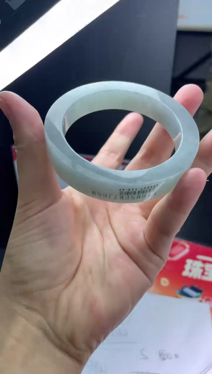 【闪购商品】定制翡翠手镯未镶嵌手镯DDH/发一件