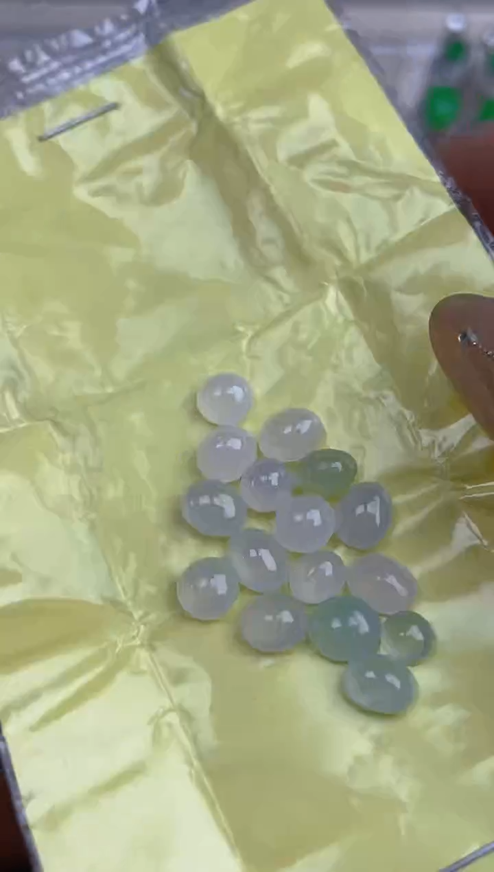 【闪购商品】定制翡翠未镶嵌天然翡翠蛋面64