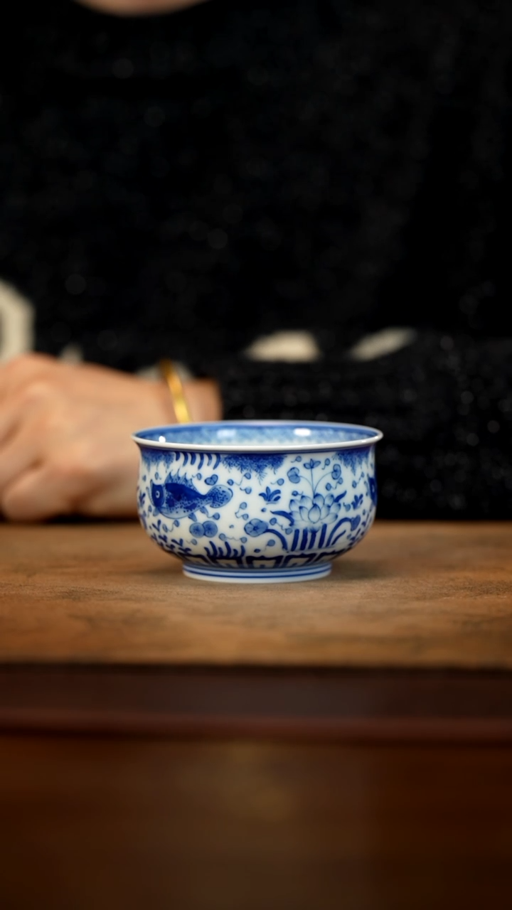 【闪购商品】青花鱼藻纹炉式杯