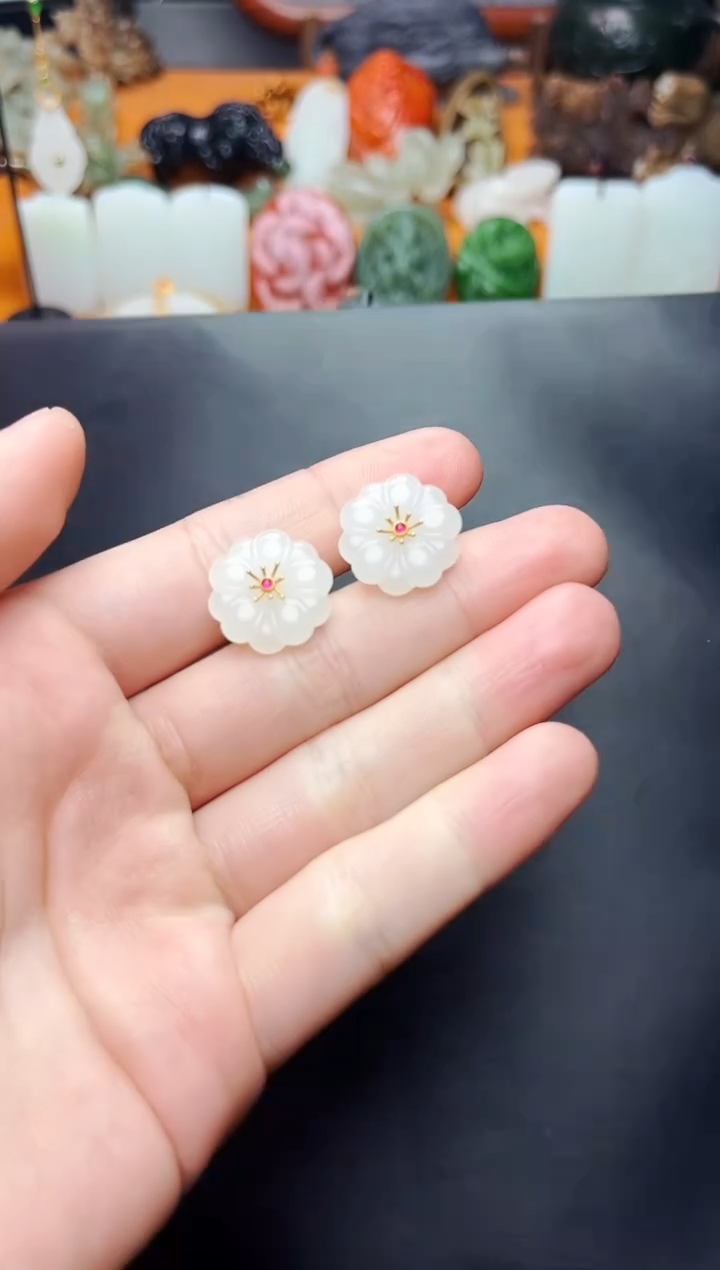 【闪购商品】和田玉耳饰18K金镶嵌耳钉花kk