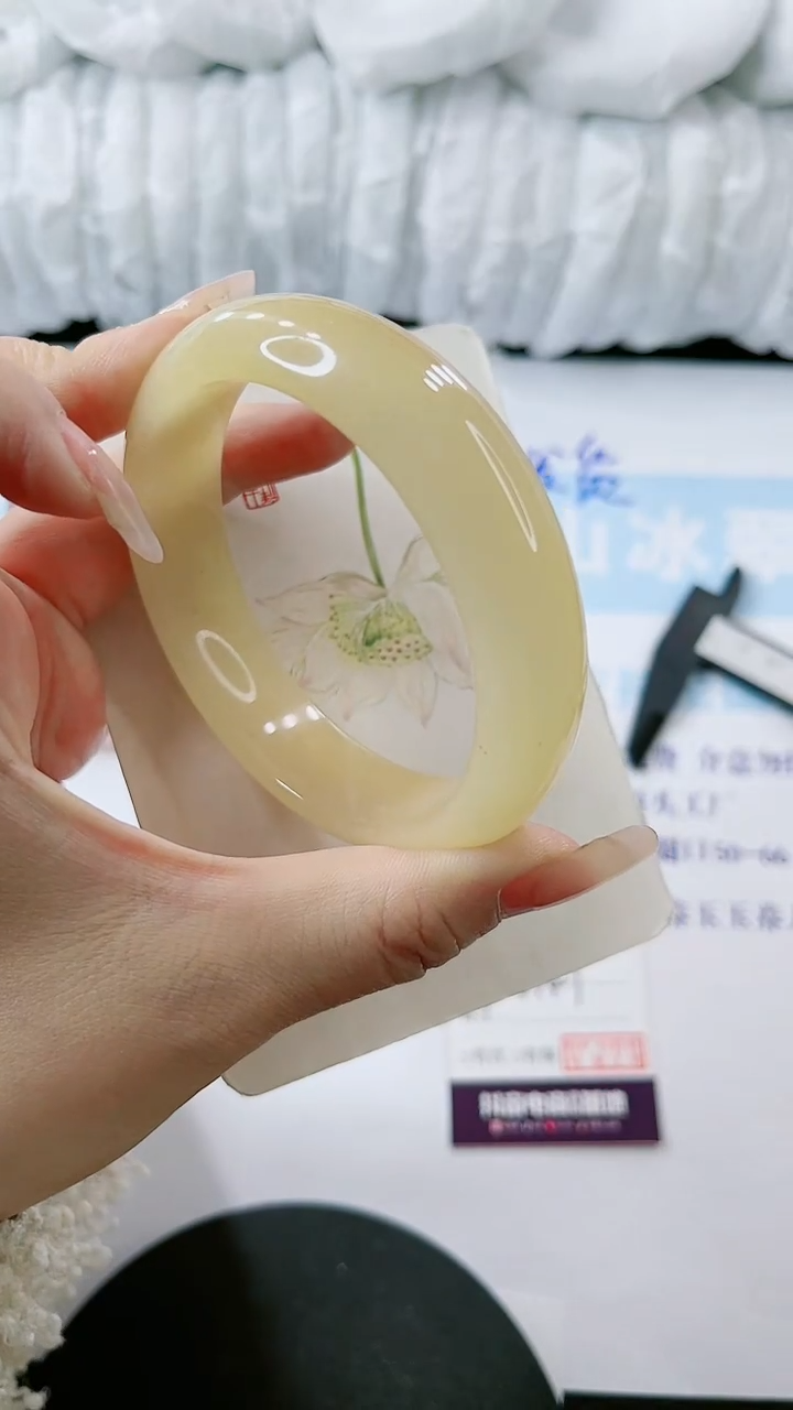 【闪购商品】石英质玉手镯未镶嵌多样性发货S141