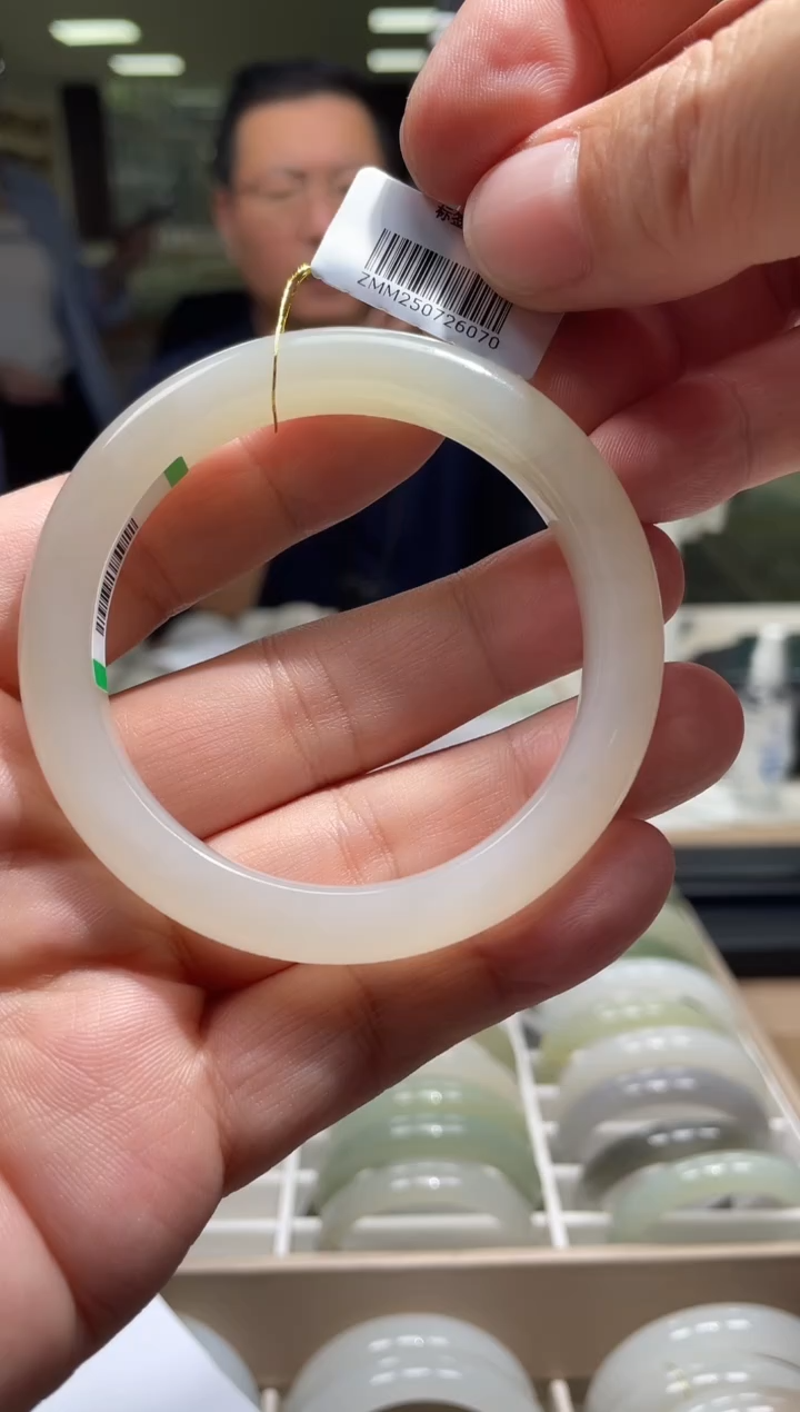 未镶嵌手镯和田玉56-57圈口 6070