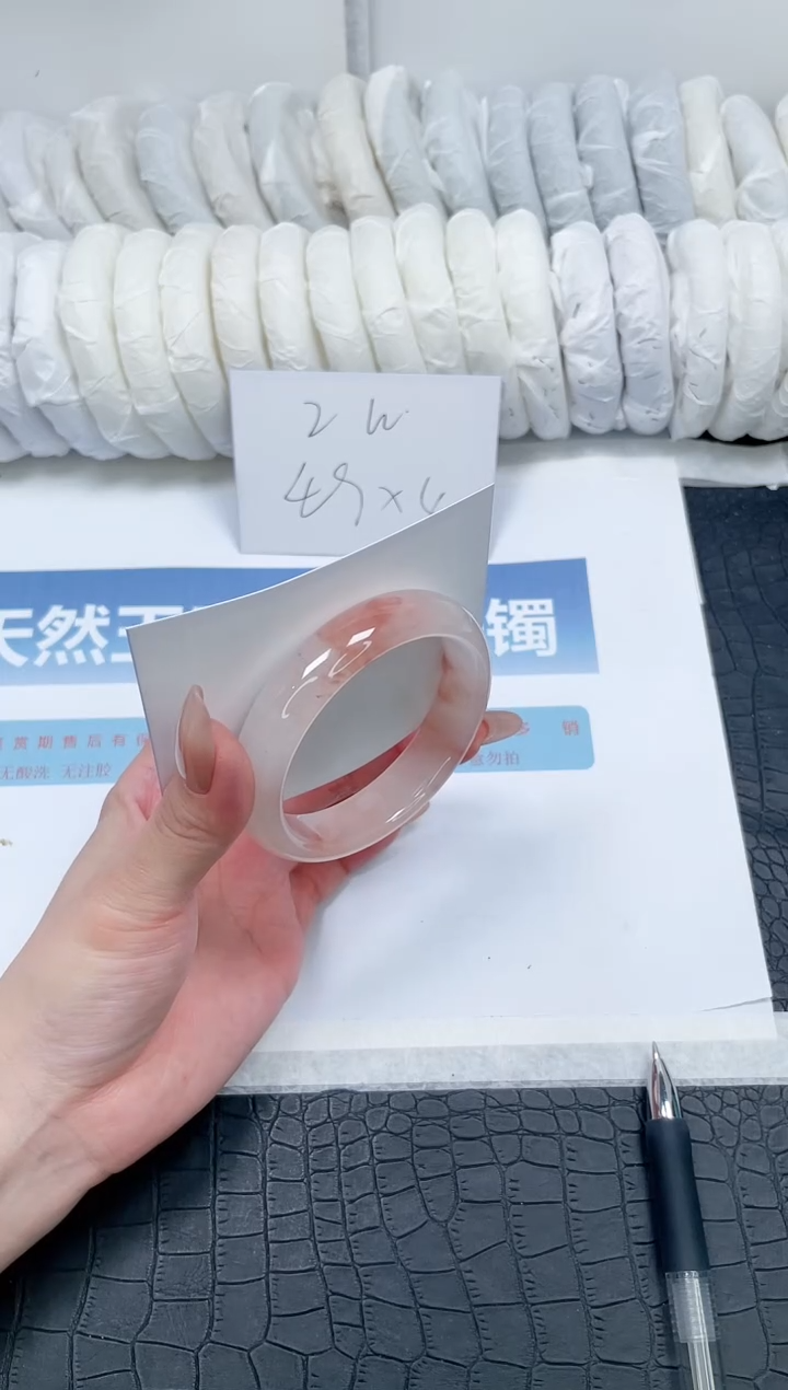 【闪购商品】石英质玉手镯未镶嵌O270-56.8