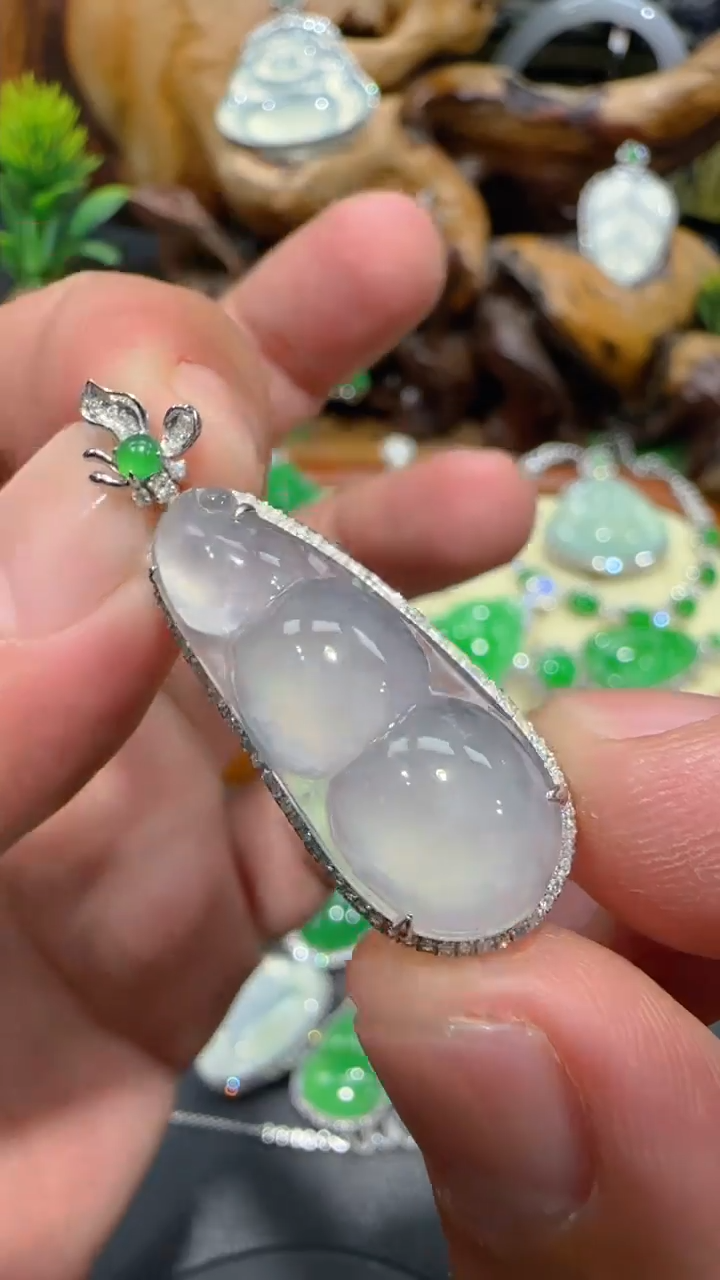 【闪购商品】翡翠吊坠(不含链)18K金镶嵌吊坠