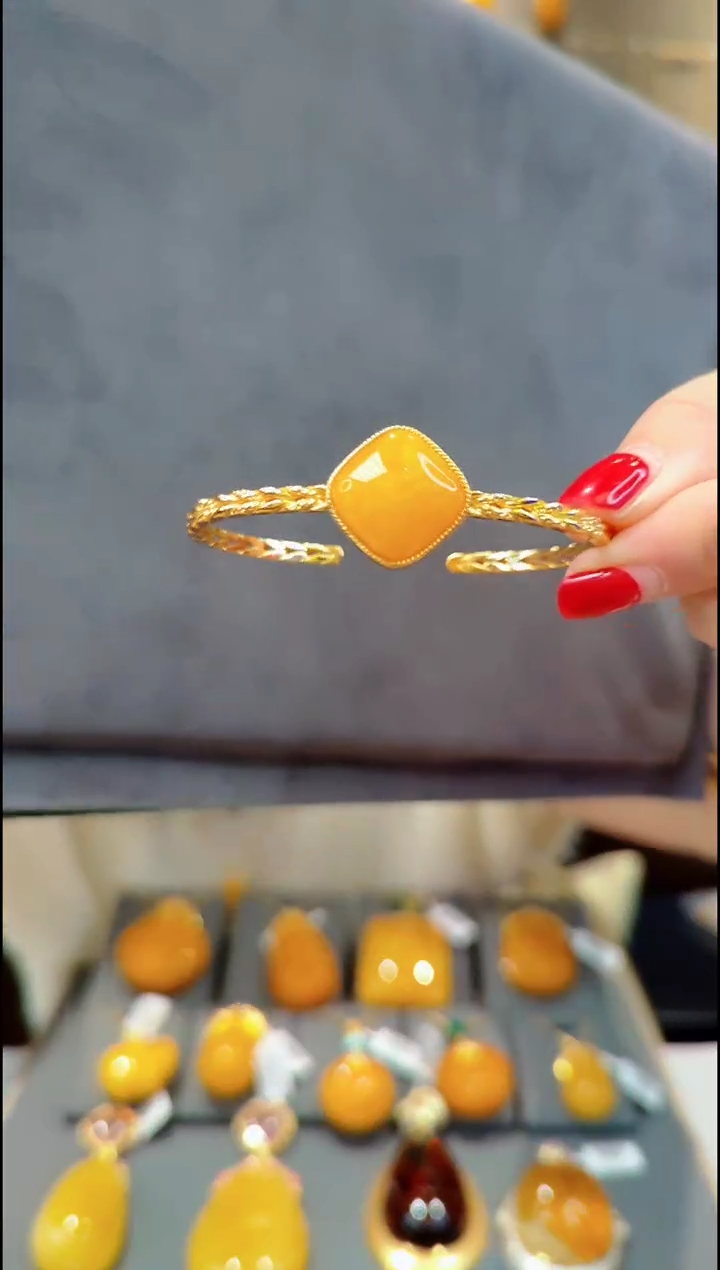 【闪购商品】蜜蜡手镯银S925镀金镶嵌H833蜜蜡手镯