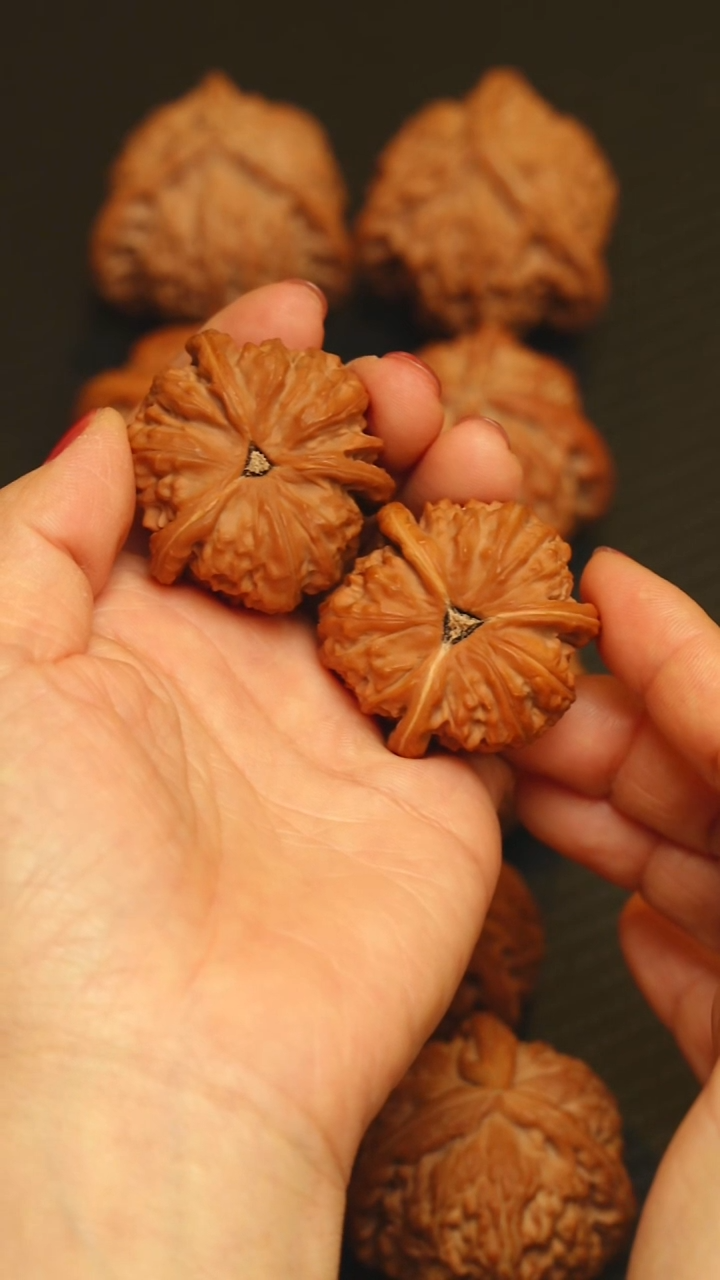 吊坠文玩核桃40 三角白奔