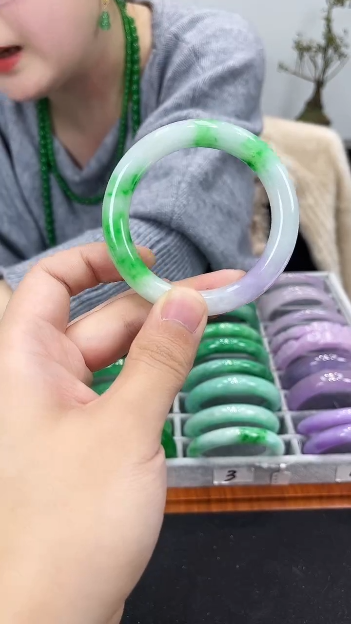 【闪购商品】砖雕h32 春带彩手镯  圈口54