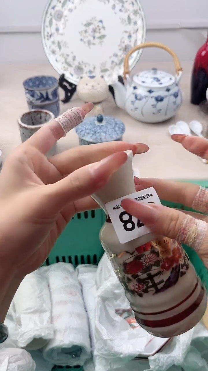 瓷片妮***9878，，，，，，，，