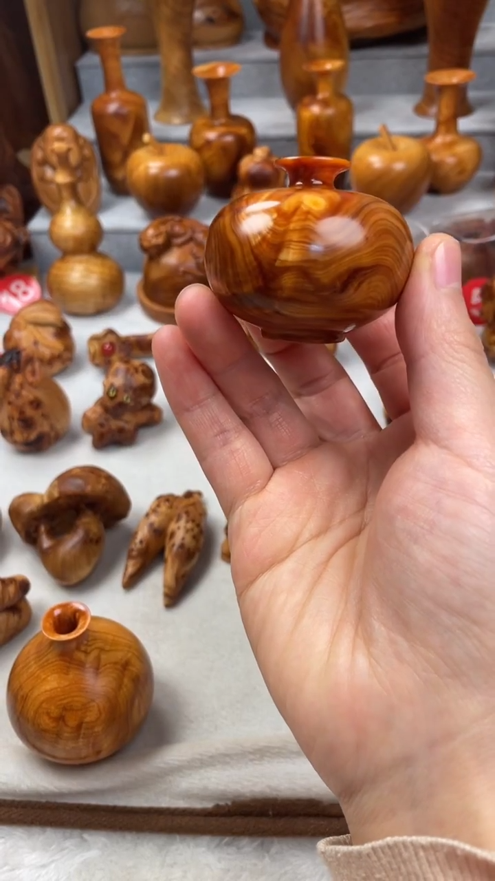 木双*皮太行崖柏陈化精品 花瓶 /把件/雕刻件-福利拍品不退换