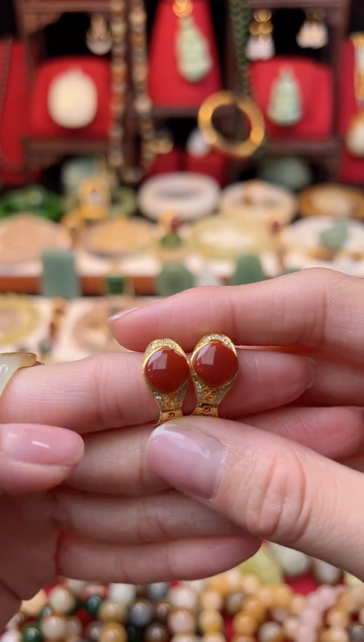 【闪购商品】南红玛瑙耳饰18K金镶嵌1