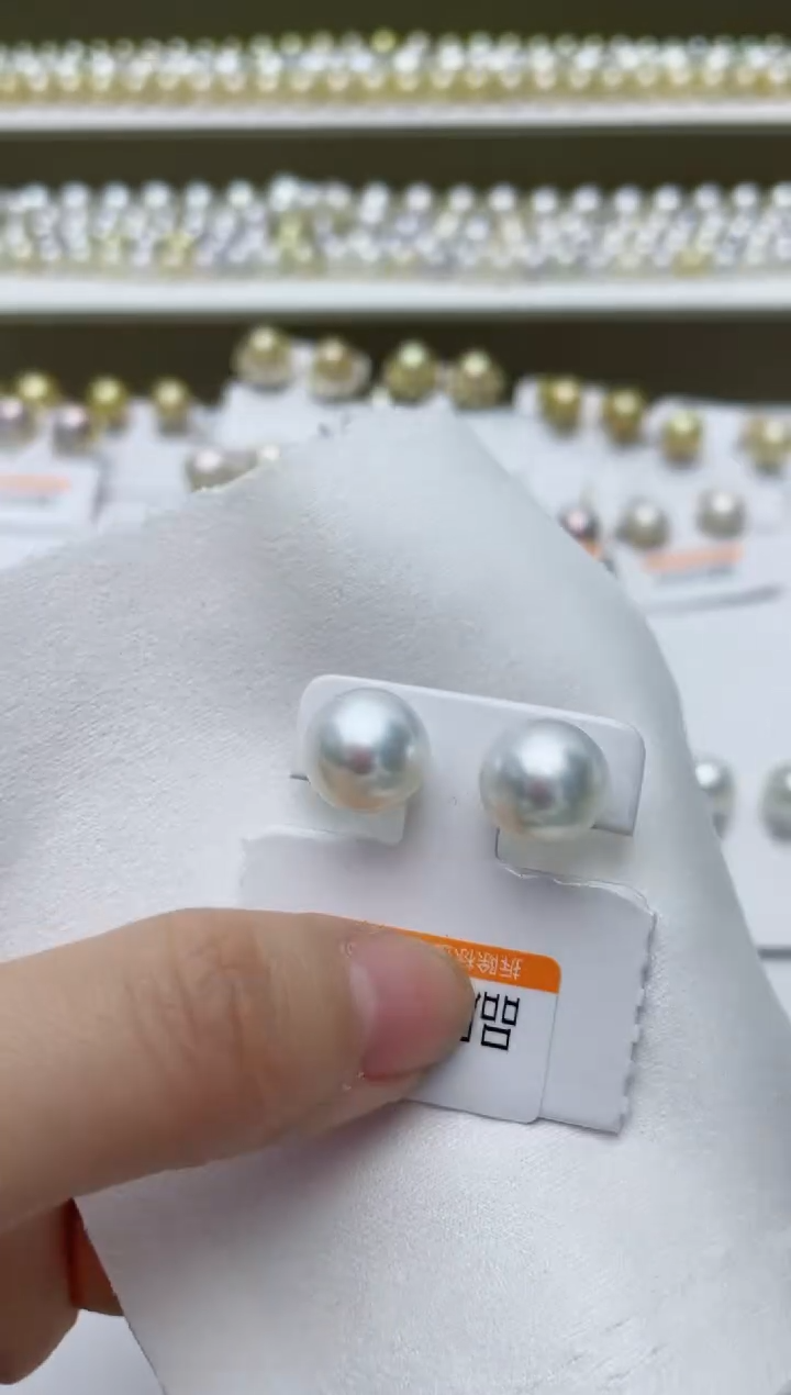 【闪购商品】海水珍珠耳饰18K金镶嵌A127