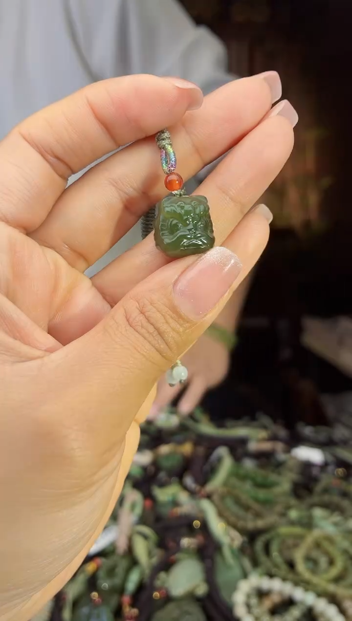 颈饰未镶嵌和田玉多样性发货拍一发一
