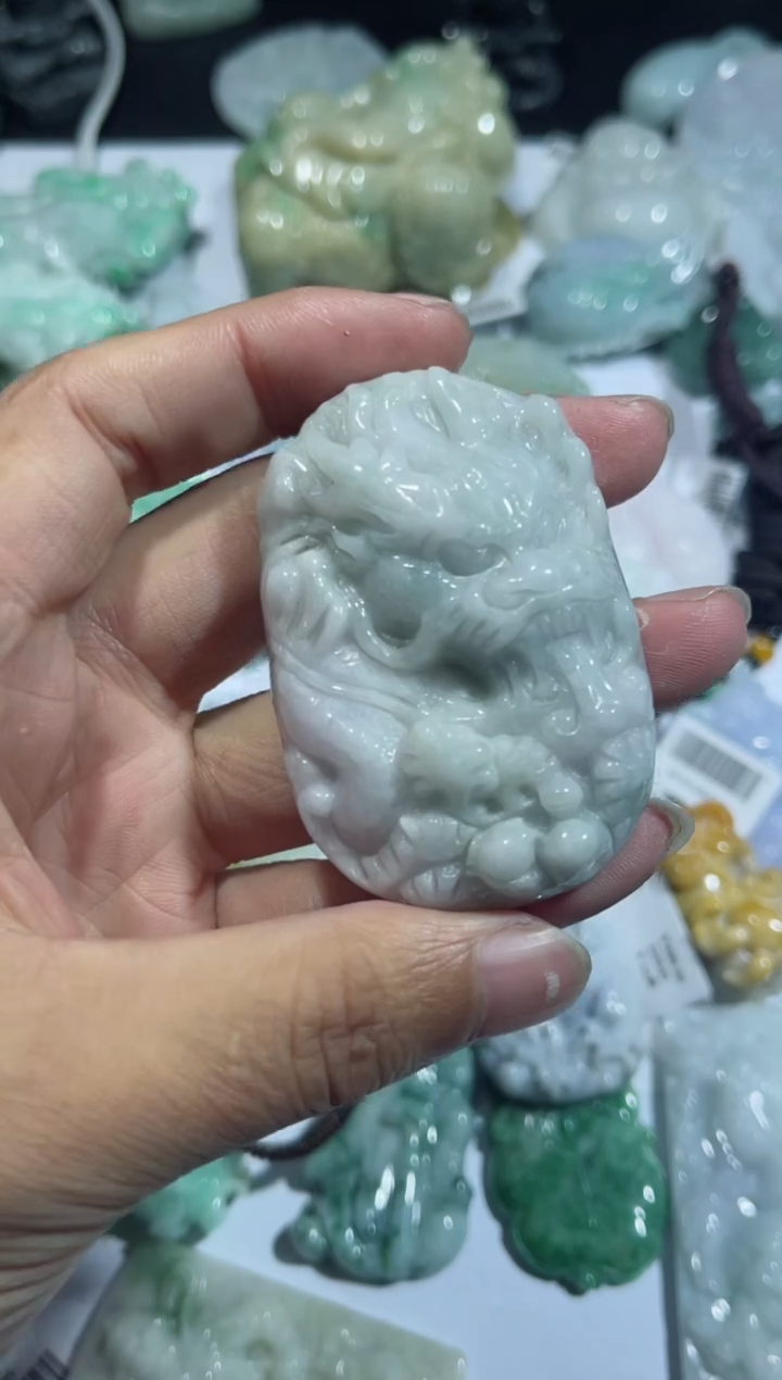 【闪购商品】翡翠颈饰未镶嵌00010616