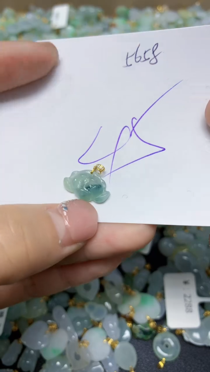 【闪购商品】翡翠挂件18K金镶嵌 天然翡翠A货