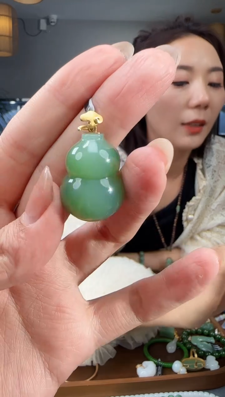 吊坠(不含链)18K金镶嵌和田玉1