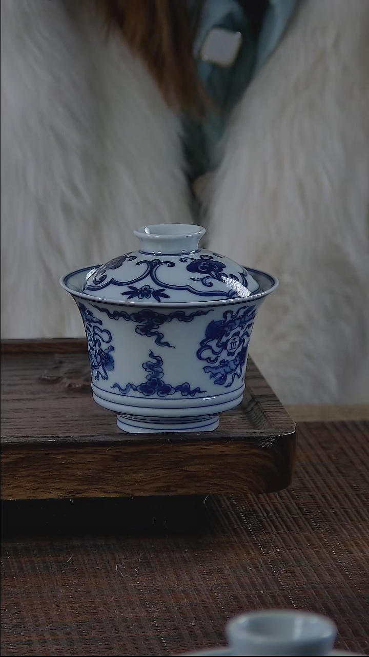 【闪购商品】折葵非器手工手绘团狮马蹄盖碗