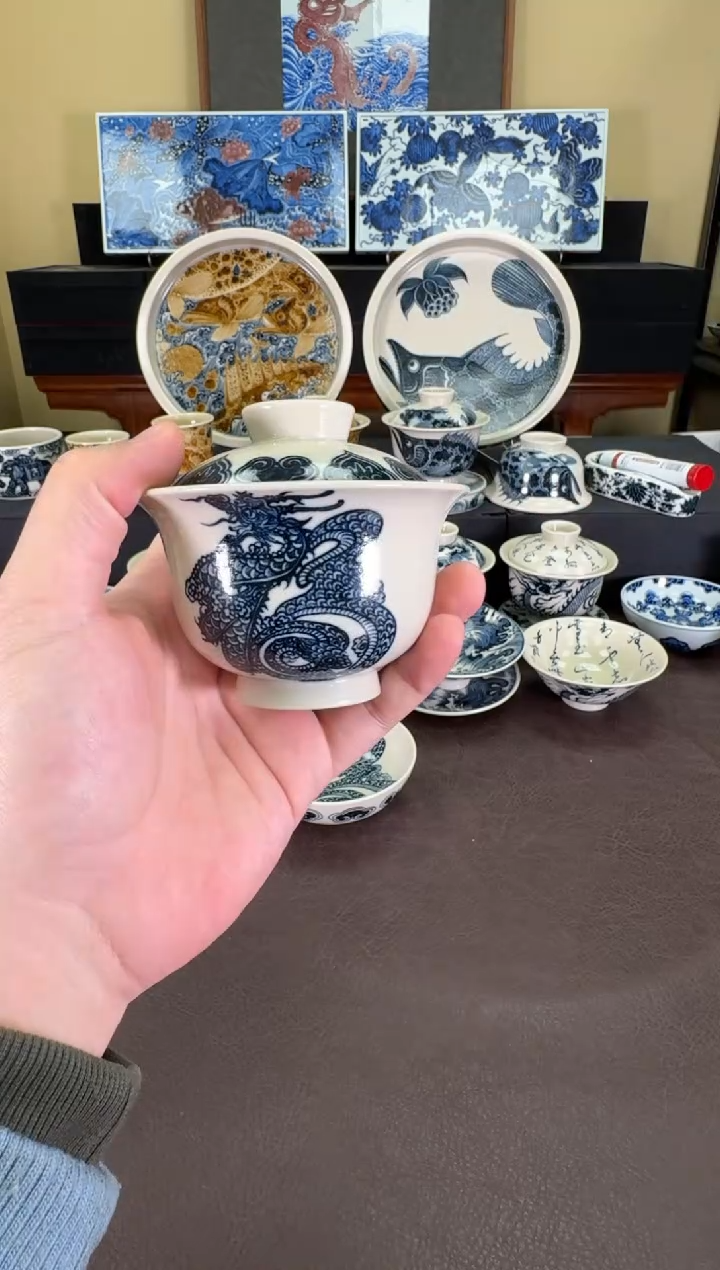 【闪购商品】二号釉龙蛇纹盖碗