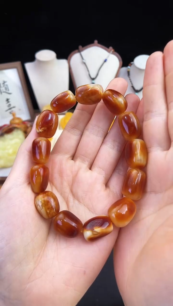 琥珀未镶嵌珠宝奇石小*头柒月