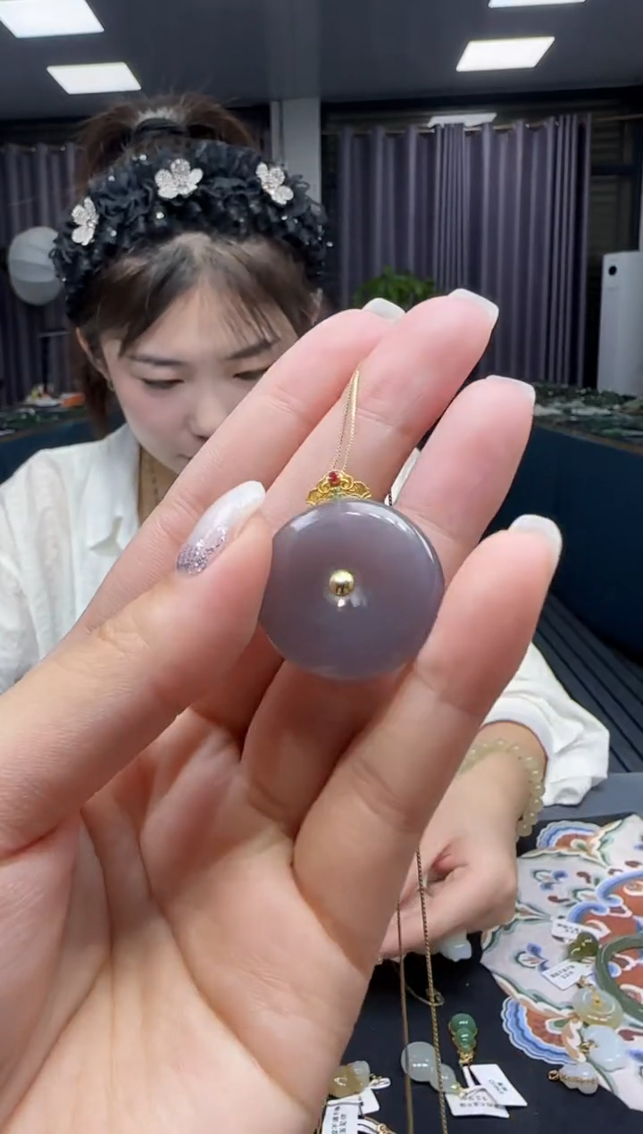 和田玉18K金镶嵌挂件1