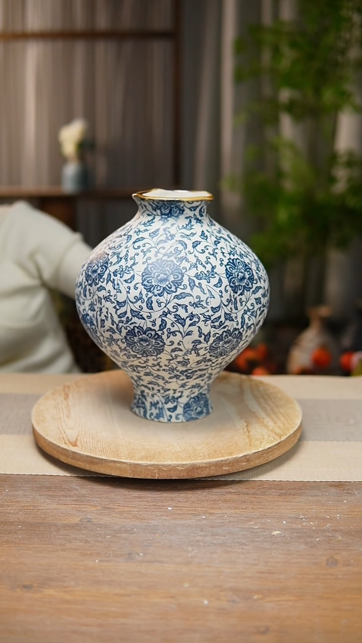 【闪购商品】陶瓷花器青花瓷缠枝莲灯笼