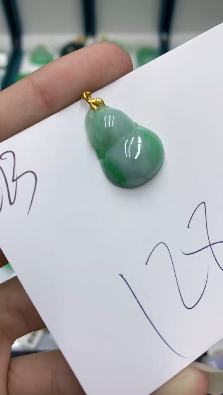 【闪购商品】翡翠颈饰18K金镶嵌翡翠