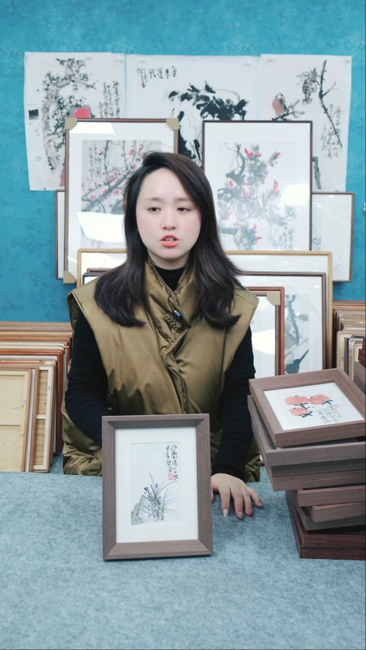 【闪购商品】国画8寸郑志超老师木质摆台