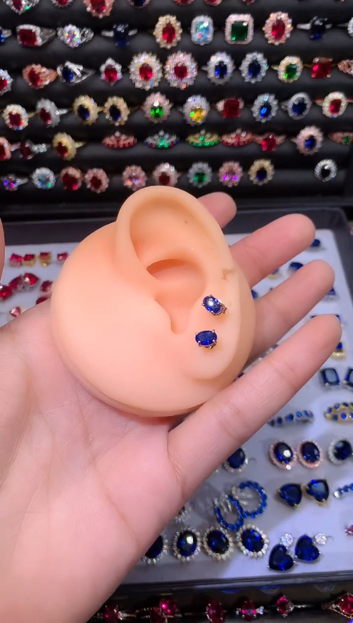 【闪购商品】蓝宝石耳饰银S925镶嵌46