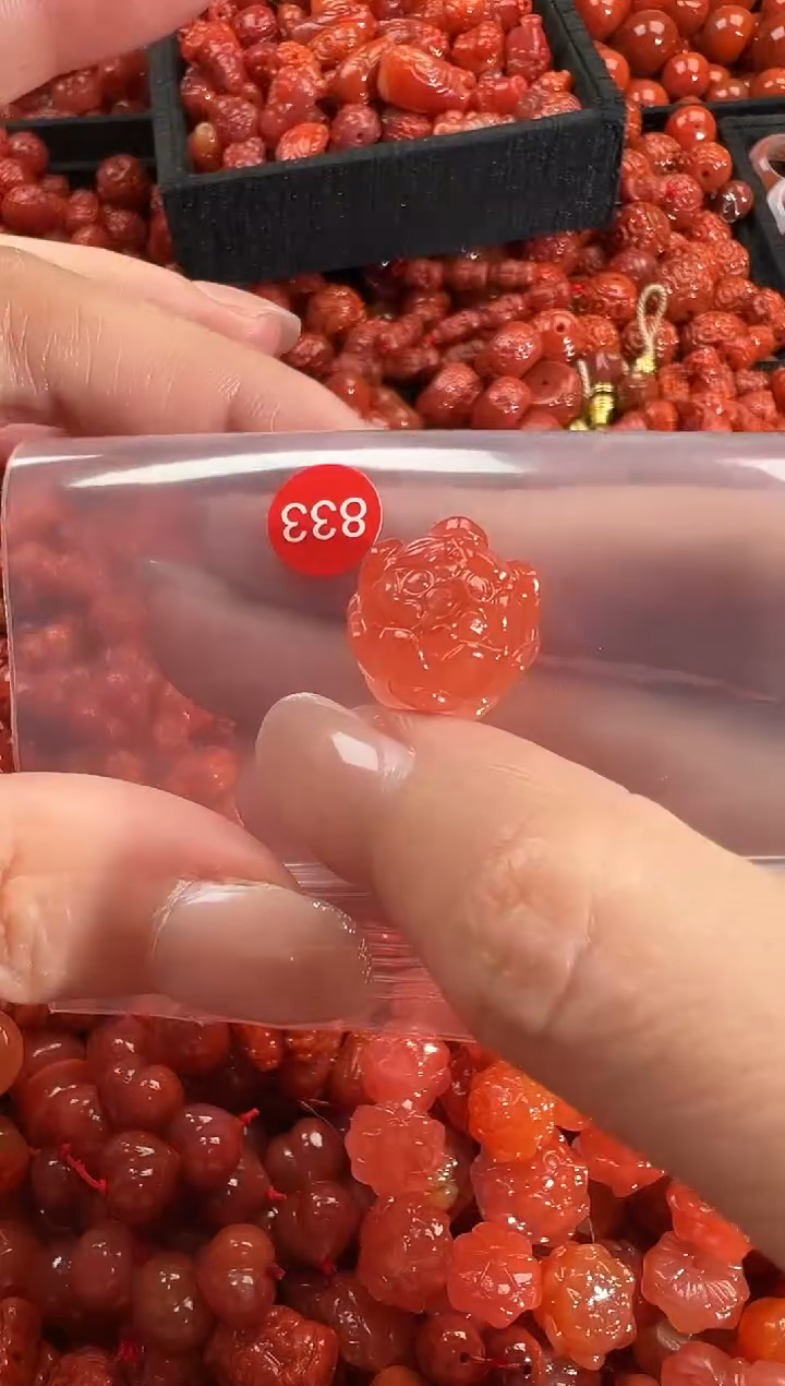 颈饰未镶嵌南红玛瑙1